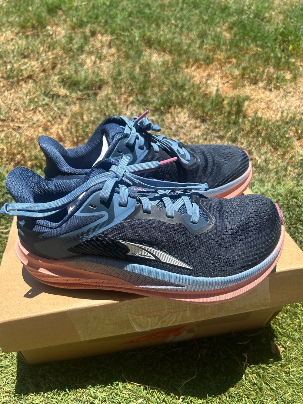Women’s Altra Torin 8 Running Shoes sz 5.5